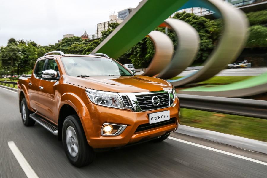  Nissan Frontier Double Cab 2016 года  (BR) (фото 23 из 40)